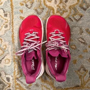 Altra Women's Fuchsia and White Athletic Shoes